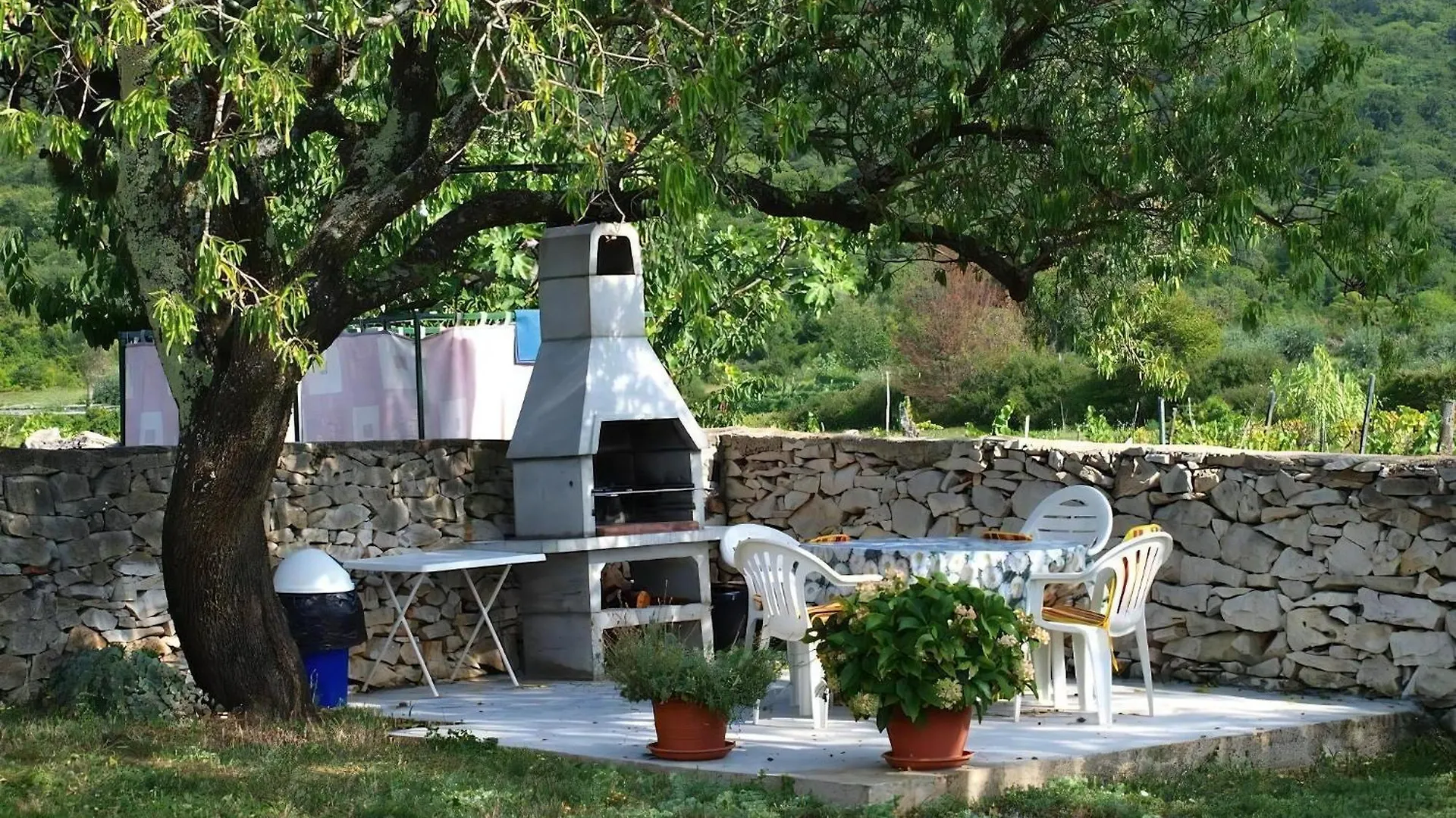 Raša Charmantes Ferienhaus In Bartici Mit Terrasse 0*,  קרואטיה