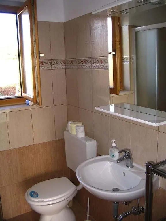 Raša Charmantes Ferienhaus In Bartici Mit Terrasse 0*,  קרואטיה